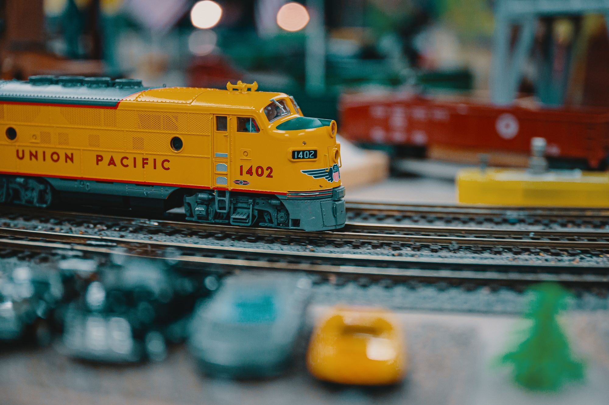 A Union Pacific model train in HO scale