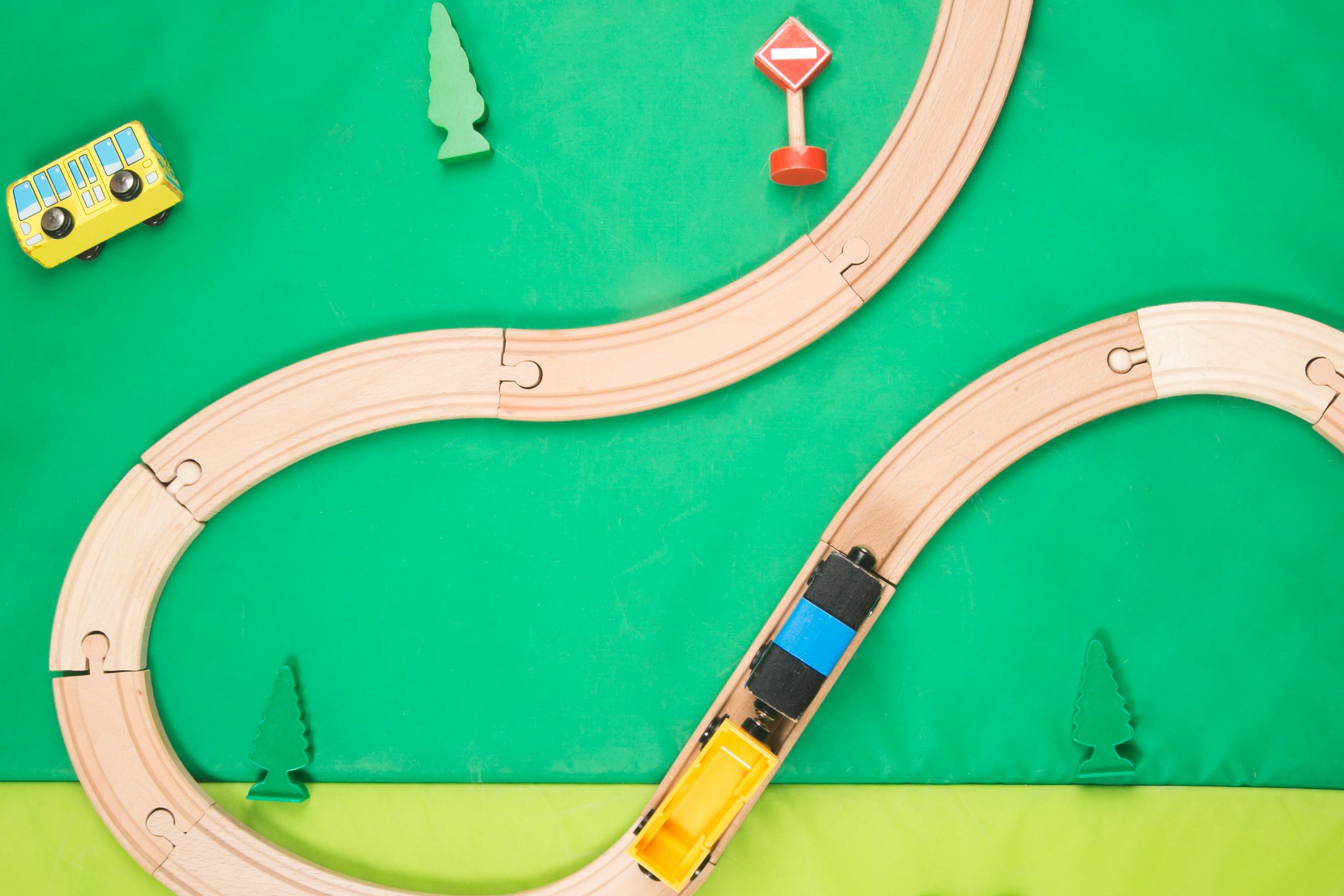 Ultimate Guide to the Best Wooden Train Sets 2022